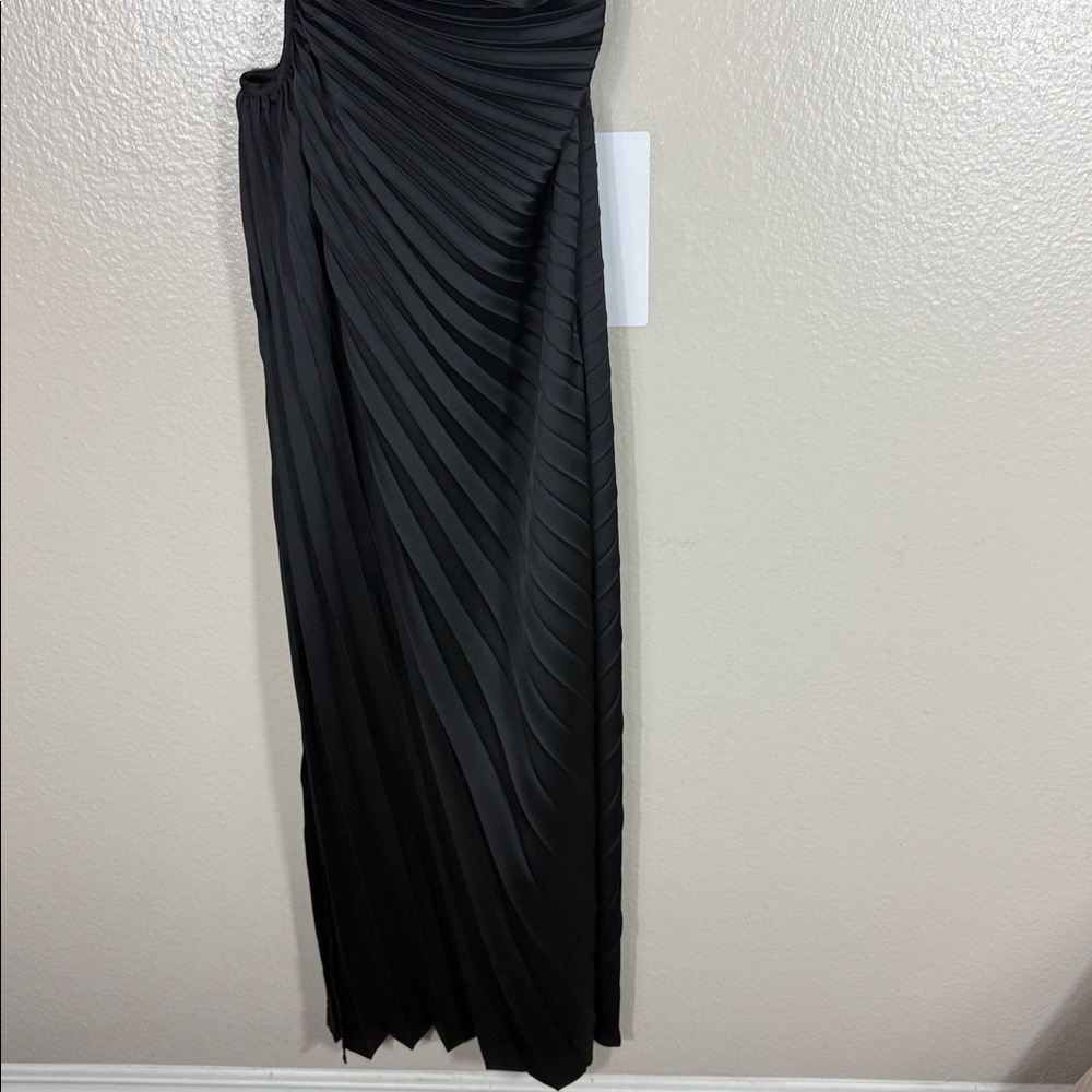 Delfi Collective Solie Pleated One-Shoulder Cutout Sheath Gown - Picture 6 of 10